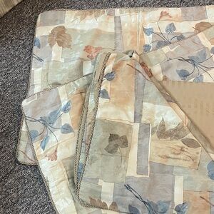 Carlingdale Comforter in Cream and Blue Leafy Design Reversible to Stripes